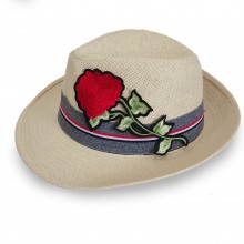 כובע קש עם פרח